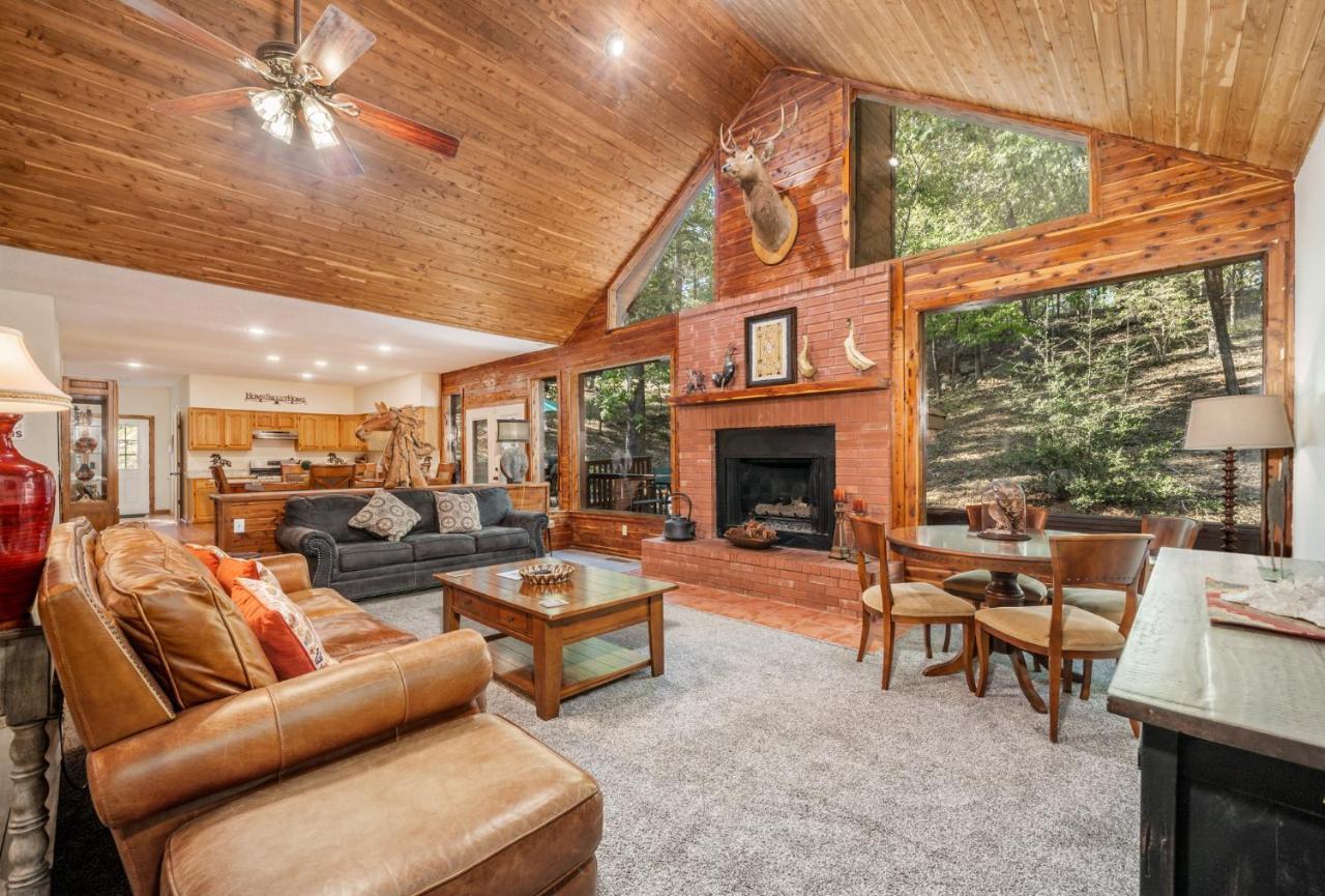 Luxury Rock Creek Cabin W Deck By Lake Hamilton ฮอตสปริงส์ ภายนอก รูปภาพ