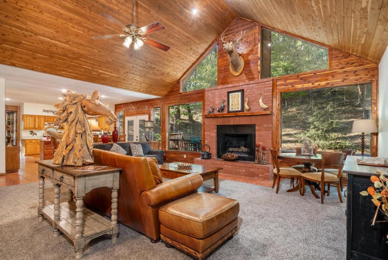 Luxury Rock Creek Cabin W Deck By Lake Hamilton ฮอตสปริงส์ ภายนอก รูปภาพ